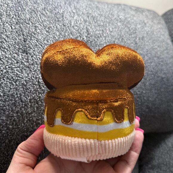 Disney Munchlings Wall-E Plush - Picture 2 of 3